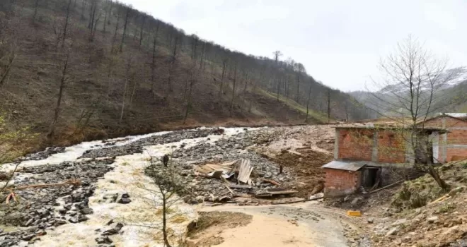 Başkan Zorluoğlu heyelan bölgesini inceledi!