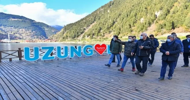 Başkan Zorluoğlu Uzungöl’de incelemelerde bulundu
