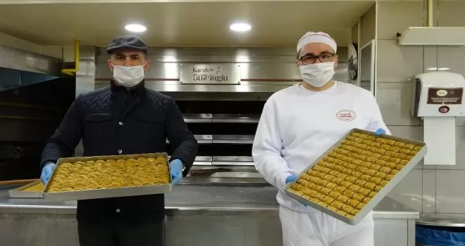 Başkanı Yıldız’dan sağlık çalışanlarına baklava jesti
