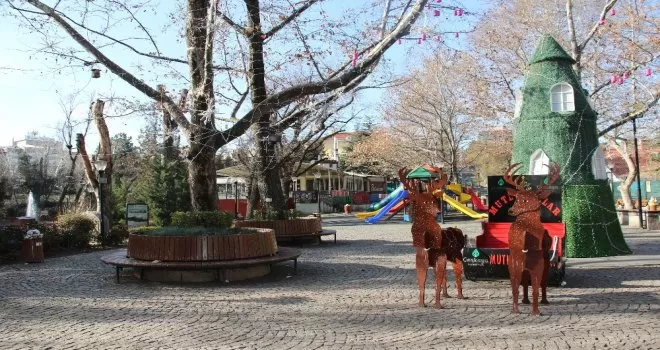 Başkent sokakları yeni yılın ilk gününde ıssız kaldı
