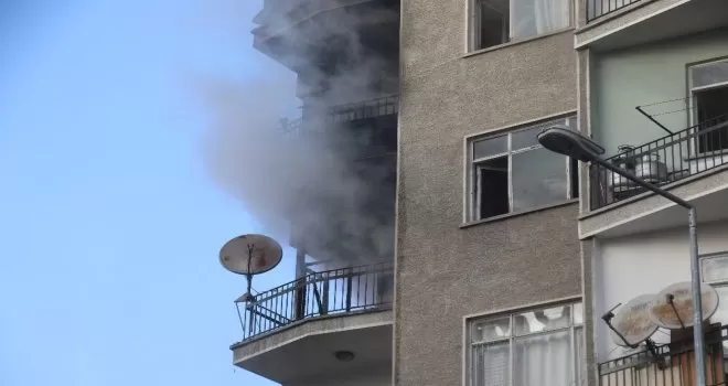 Başkent’te 9 katlı binada yangın
