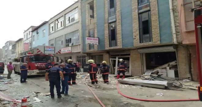 Başkent’te ambalaj imalathanesinde patlama: 2 yaralı
