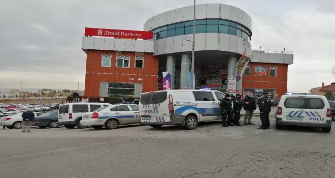 Başkent’te banka soygunu girişimi, 1 yaralı
