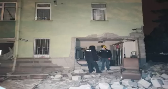Başkent’te bir sitede doğalgaz patlaması: 2 yaralı
