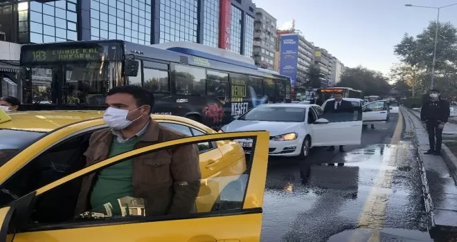 Başkent’te hayat 1 dakikalığına durdu
