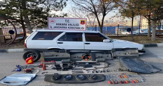 Başkent’te Jandarma, otomobil hırsızlarını anında yakaladı
