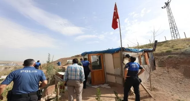 Başkent’te kaçak hobi bahçeleri yıkılıyor
