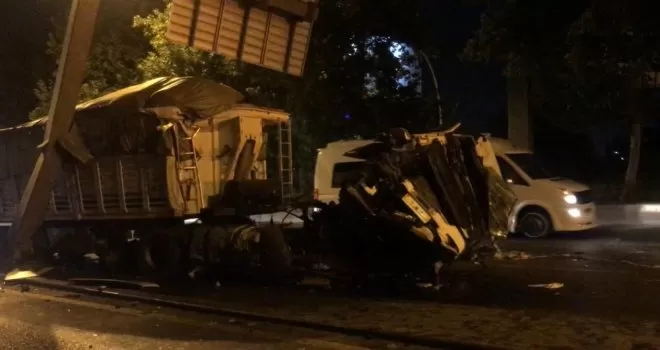 Başkent’te kamyon kazası: 1 yaralı
