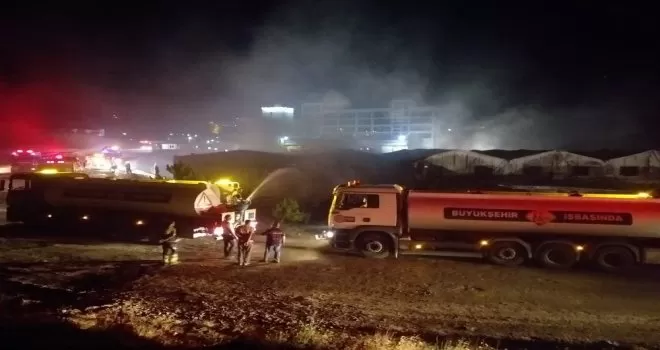 Başkent’te kargo şirketine ait depoda yangın çıktı
