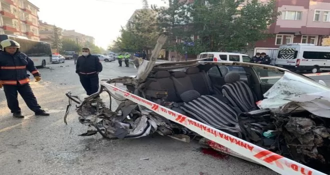 Başkent’te otobüse çarpan araç sürücüsü ağır yaralandı
