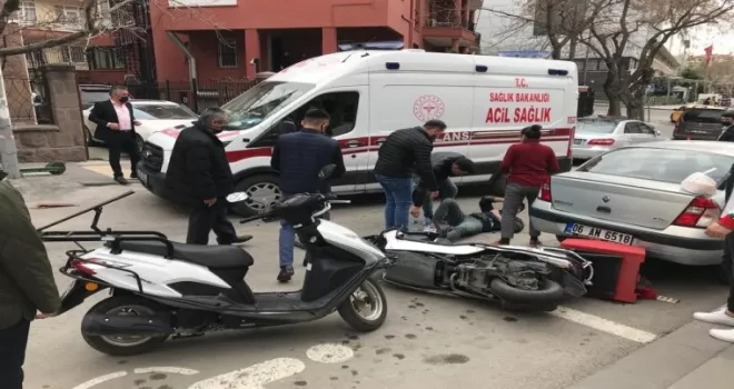 Başkent’te otomobile çarpan motosikletin sürücüsü yaralandı
