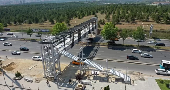 Başkent’te yaya üst geçit yapımı hızlandı
