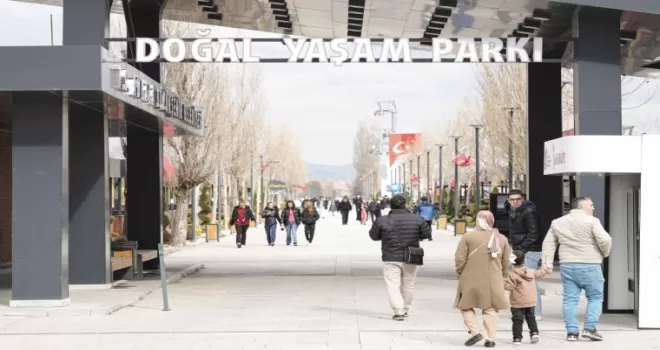 Başkentliler bayramı Büyükşehir’in parklarında kutladı