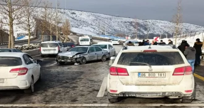 Başkentte 9 araç birbirine girdi: 1 yaralı
