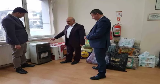 Bayat’ta halk depremzedeler için seferber oldu

