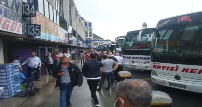 Bayram öncesi otogarda yoğunluk devam ediyor
