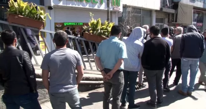 Bayram öncesi ucuz baklama  kuyruğu
