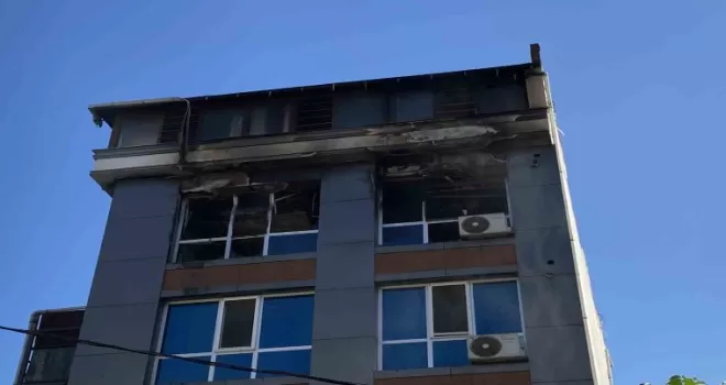 Bayram sabahına yangınla uyandılar
