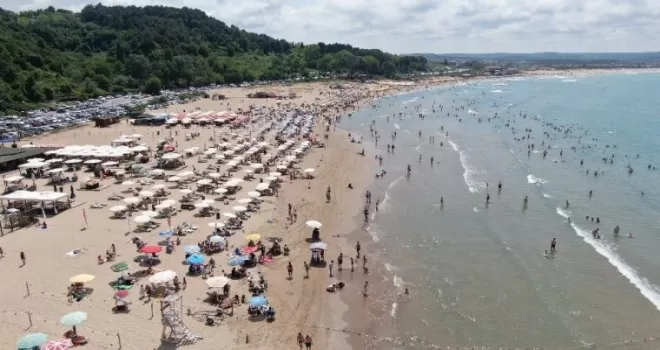 Bayramın ilk gününde Şile plajları doldu taştı
