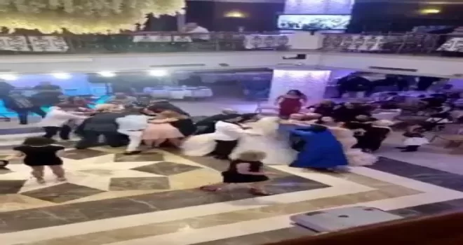 Bayrampaşa’da düğünde ‘İstek parça’ nedeniyle çıkan kavga kamerada
