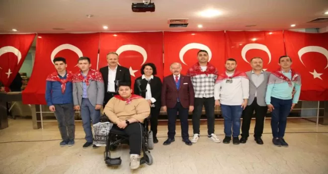 Bayrampaşa’da engelli asker adayları için kına programı düzenlendi
