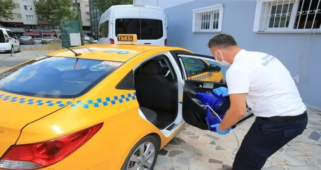 Bayrampaşa’da taksiler dezenfekte ediliyor
