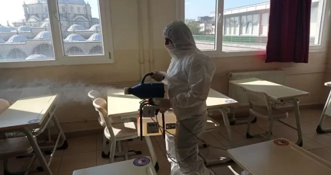 Bayrampaşa’daki tüm okullar dezenfekte edildi
