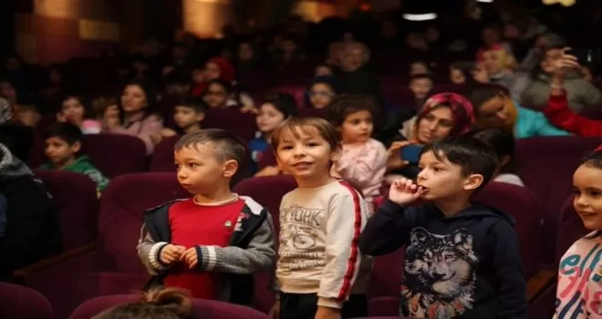 Bayrampaşalı minikler doyasıya eğlendi
