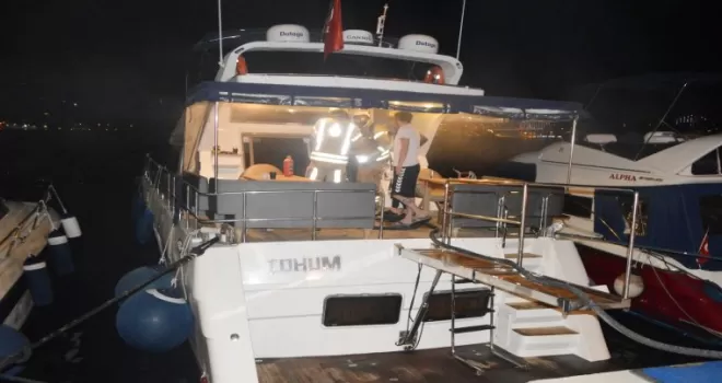 Bebek Sahili’nde korkutan tekne yangını
