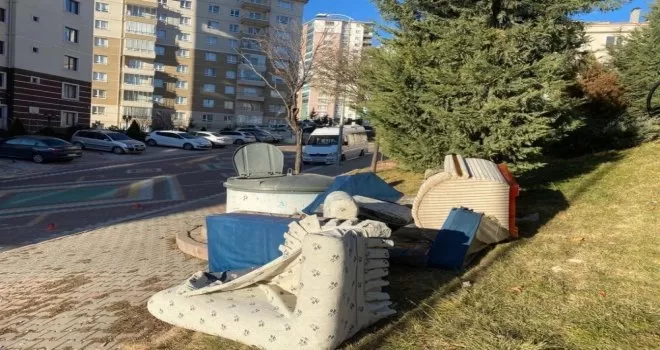 Belediye Başkanı Çetin’den ironili çöp tepkisi
