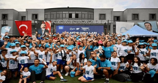 Belediyeden öğrencilere spor desteği