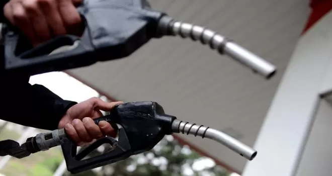 Benzin ve motorine büyük indirim geliyor
