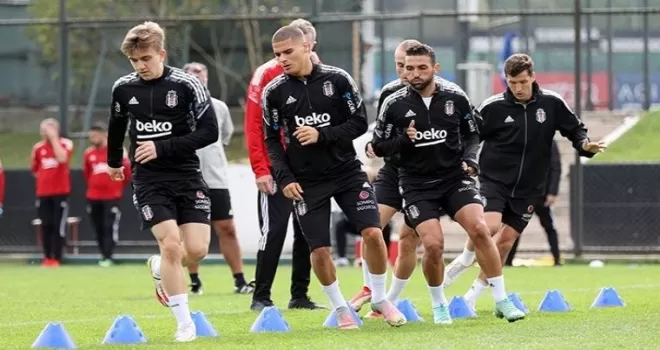 Beşiktaş derbi hazırlıklarına başladı
