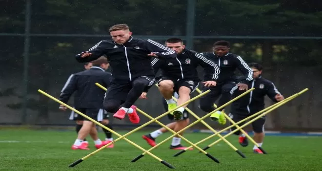 Beşiktaş derbi hazırlıklarını sürdürdü
