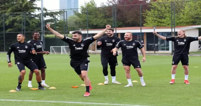 Beşiktaş, derbi hazırlılarını sürdürdü
