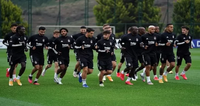 Beşiktaş hazırlıklara kaldığı yerden devam etti
