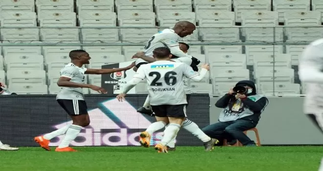 Beşiktaş ilk yarı işi bitirdi!
