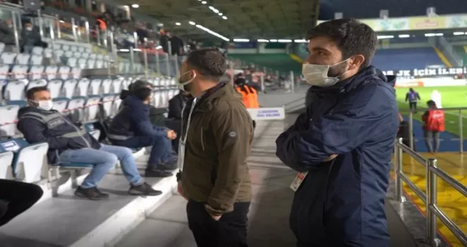 Beşiktaş maçı öncesi statta sürpriz evlilik teklifi
