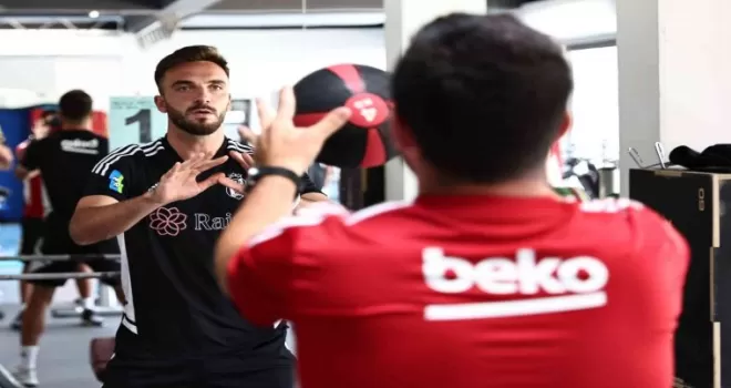 Beşiktaş salonda çalıştı

