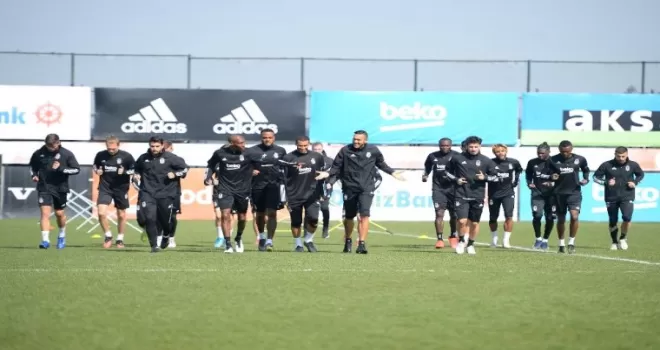 Beşiktaş’ta Cenk Tosun koşulara başladı
