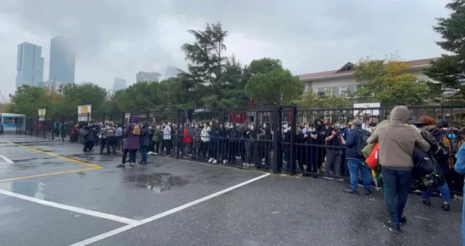 Beşiktaş’ta okulda yangın paniği
