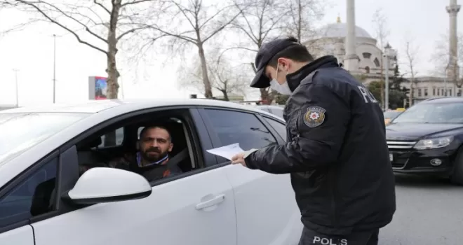 Beşiktaş’ta sokağa çıkma kısıtlaması denetimi yapıldı
