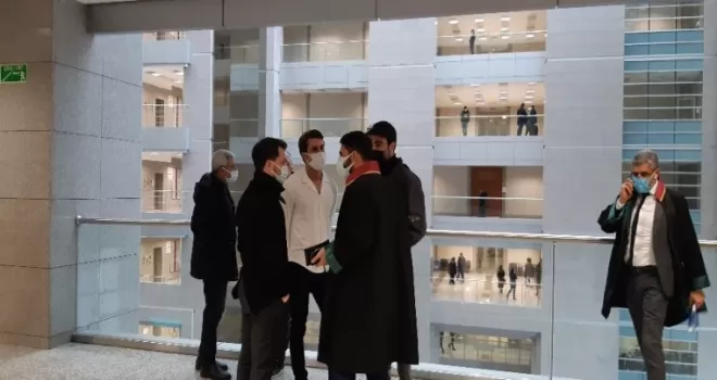 Best modeli vuran sanık hakim karşısında