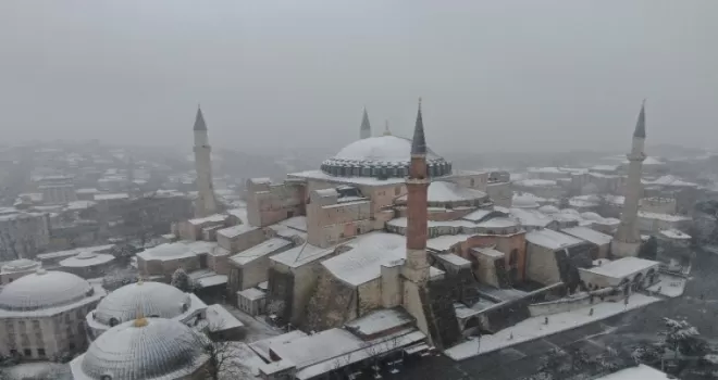 Beyaz gelinliğini giyen tarihi yarımada havadan görüntülendi
