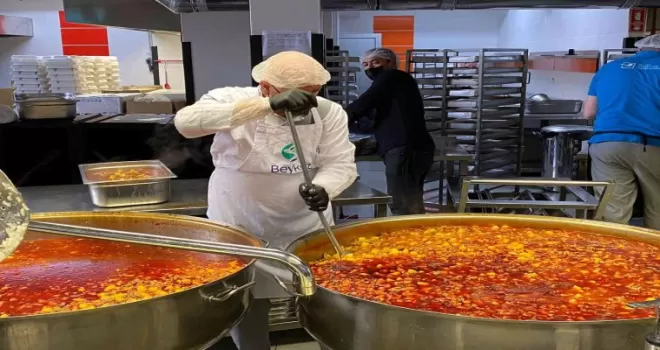 Beykoz’da iftariyelikler Beykozluların kapısına kadar ulaştırılıyor
