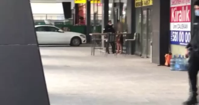 Beylikdüzü metrobüs üst geçitte cep telefonlu taciz iddiası
