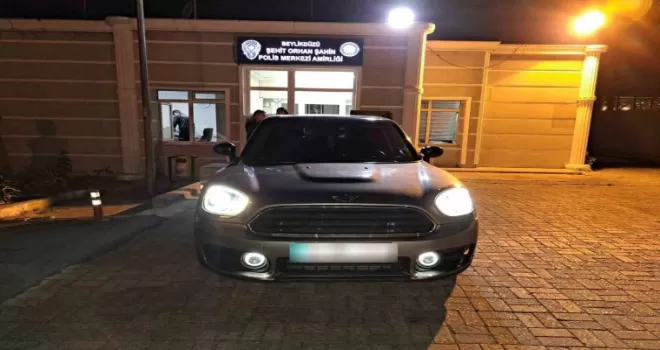 Beylikdüzü’nde kaputunda yolcu taşıyan sürücüye ceza
