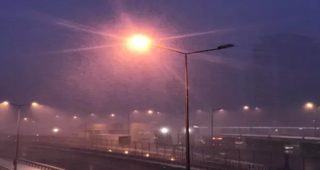Beylikdüzü’nde şiddetli kar yağışı etkili oluyor

