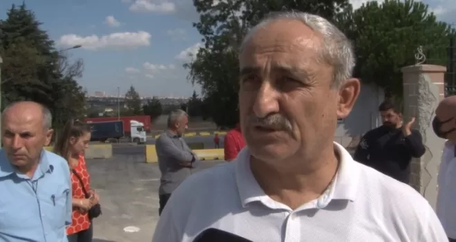 Beylikdüzü’nde site sakinlerinden "kapı yıkımına" tepki
