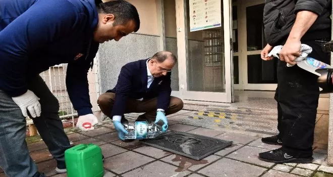 Beylikdüzü’nün 5 bin apartmanına dezenfektan paspas
